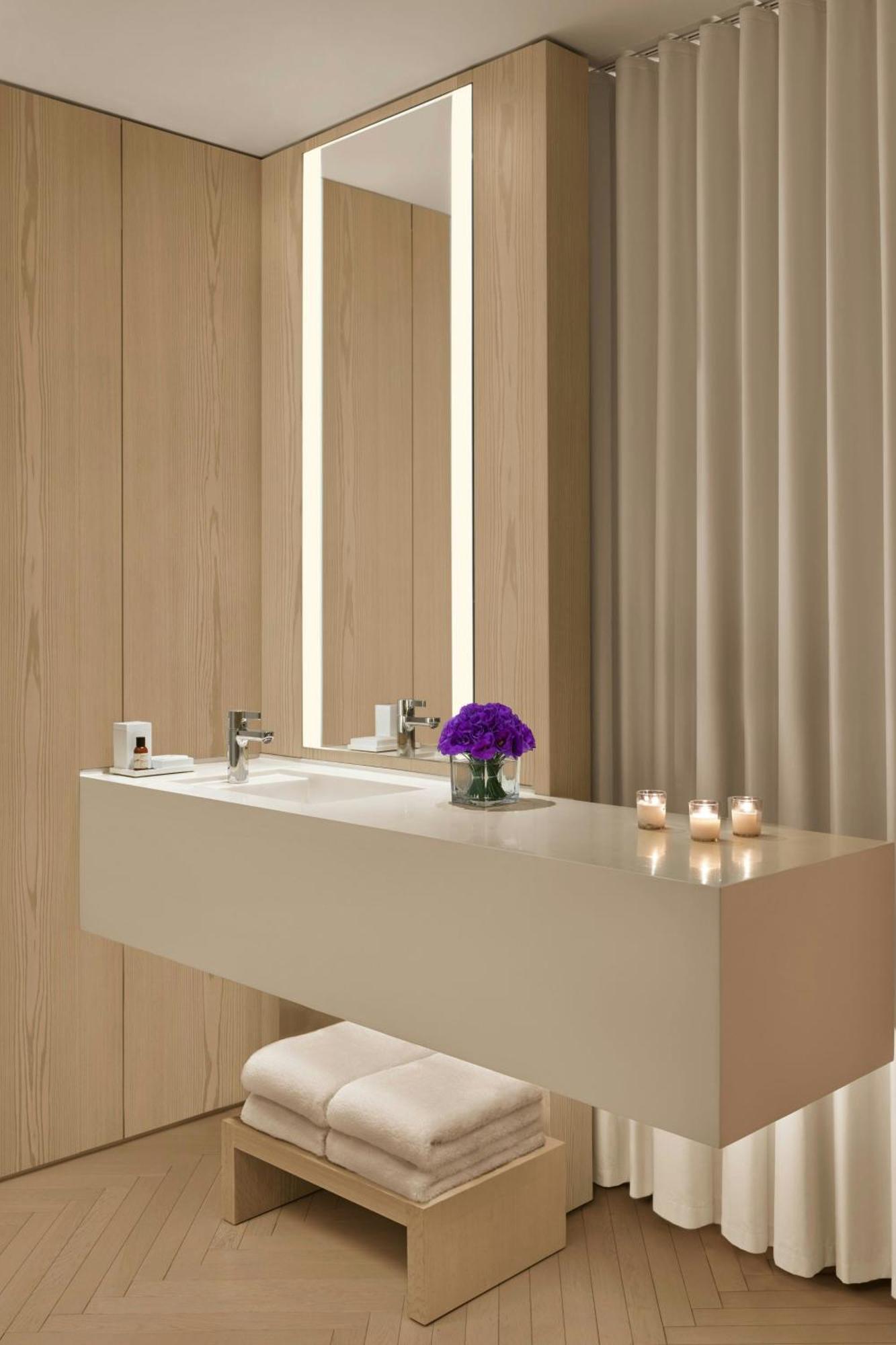 The Times Square Edition New York City Exterior photo A 3D rendering of a bathroom